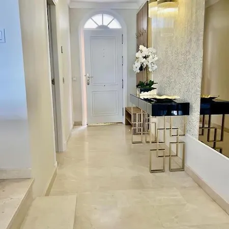 Stunning & Ultra 3 Bed, Walk Everywhere! Marbella