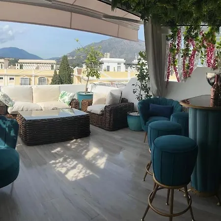 Apartment Stunning & Ultra 3 Bed, Walk Everywhere! Marbella