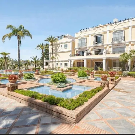 Stunning & Ultra 3 Bed, Walk Everywhere! Apartment