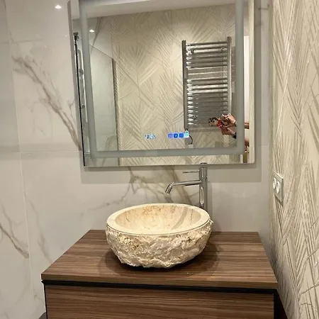 Stunning & Ultra 3 Bed, Walk Everywhere! * Марбелья