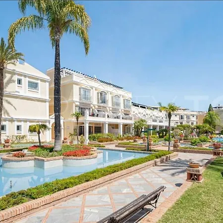 Stunning & Ultra 3 Bed, Walk Everywhere! * Марбелья