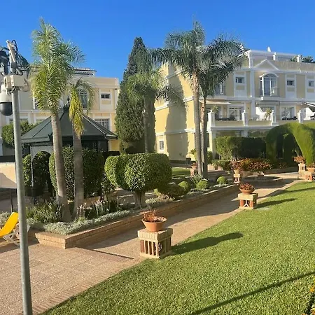 Stunning & Ultra 3 Bed, Walk Everywhere! Марбелья
