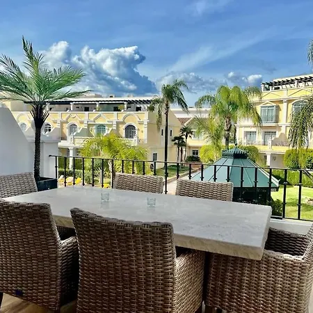 Апартаменты Stunning & Ultra 3 Bed, Walk Everywhere! Марбелья